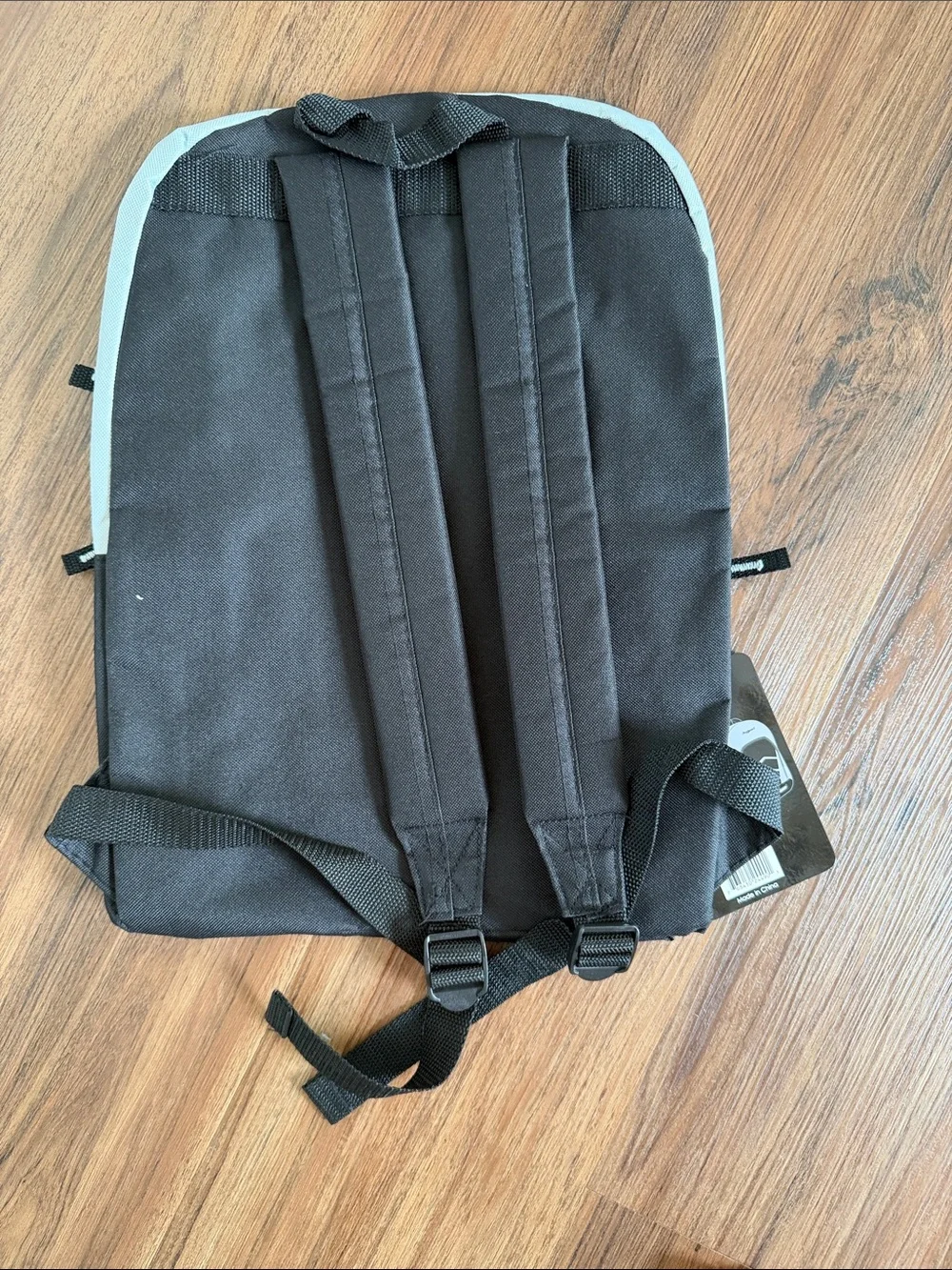 Pro sport Men's White & Black Everyday Backpack